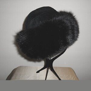 Luxurious Black Mink & Suede Roller Hat by ABC Fur Montreal Paris - New/Unused